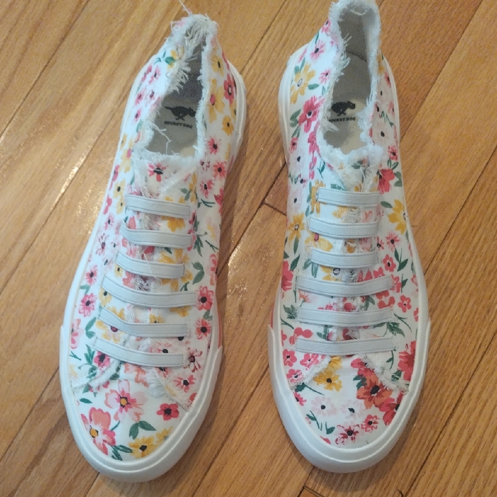 Rocket Dog Floral Canvas Slip-Ons in White, Pink & Yellow
